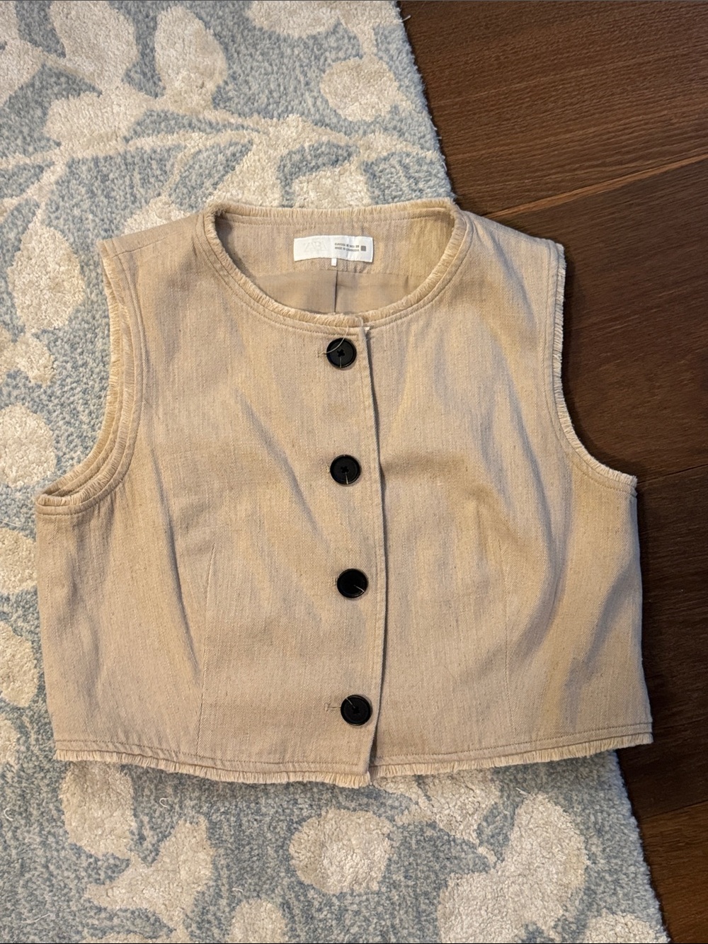 Zara Beige Cropped Button-Front Vest
